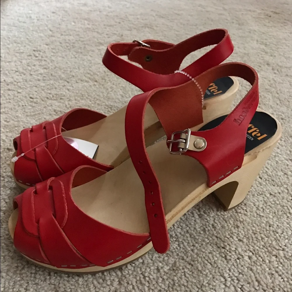 Anthropologie Red clog Sandals - Picture 2 of 4